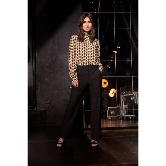 NWT SOYA CONCEPT VERONIKA 2 Black & Gold Geo Print Blouse - Picture 7 of 7